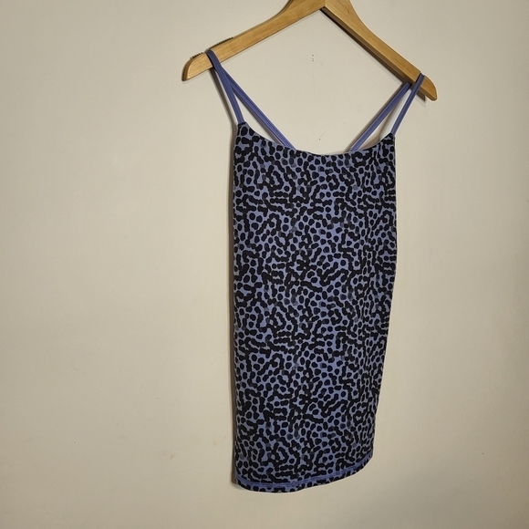 Lululemon Athletica Animal Print Blue Tank Top Size 6 - Picture 6 of 6